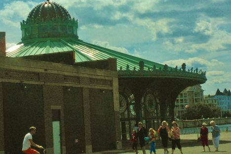 Carousel House
