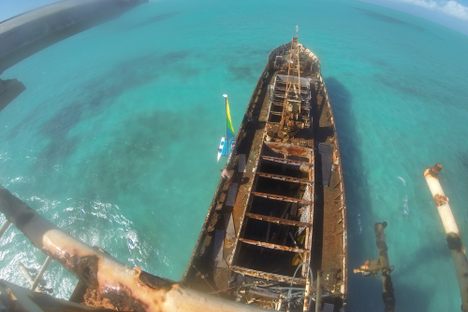 La Famille Express Wreck