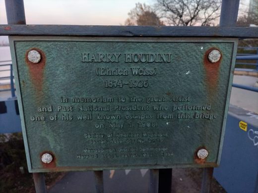 Harvard Bridge Houdini Plaque