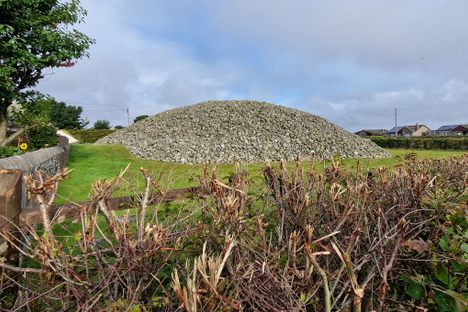 Memsie Round Cairn