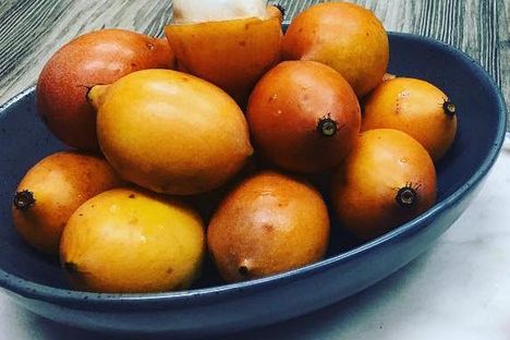 A bowl of achacha.