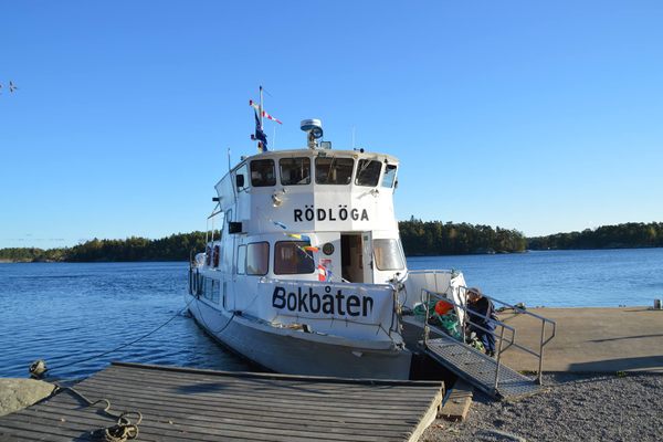 Rödlöga has served as Sweden’s bokbåten since 2016.