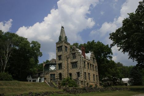 Mac-O-Chee Castle