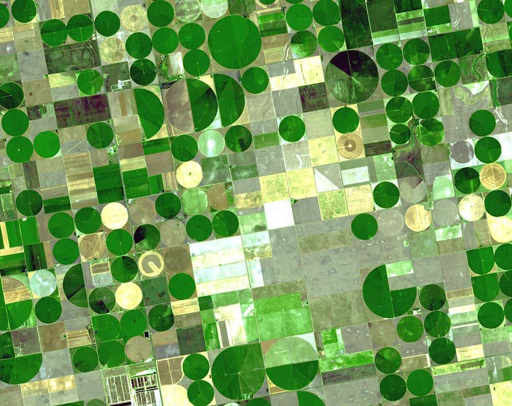 Center-pivot irrigation observed from above Finney County, Kansas.