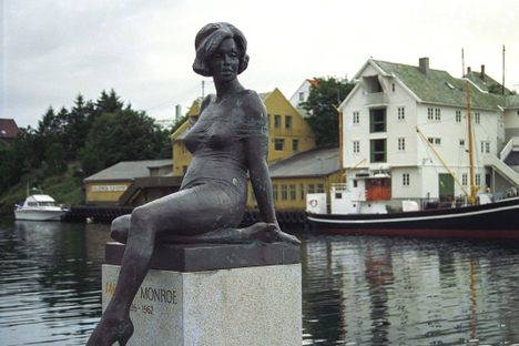 Statue of Marilyn Monroe in Haugesund