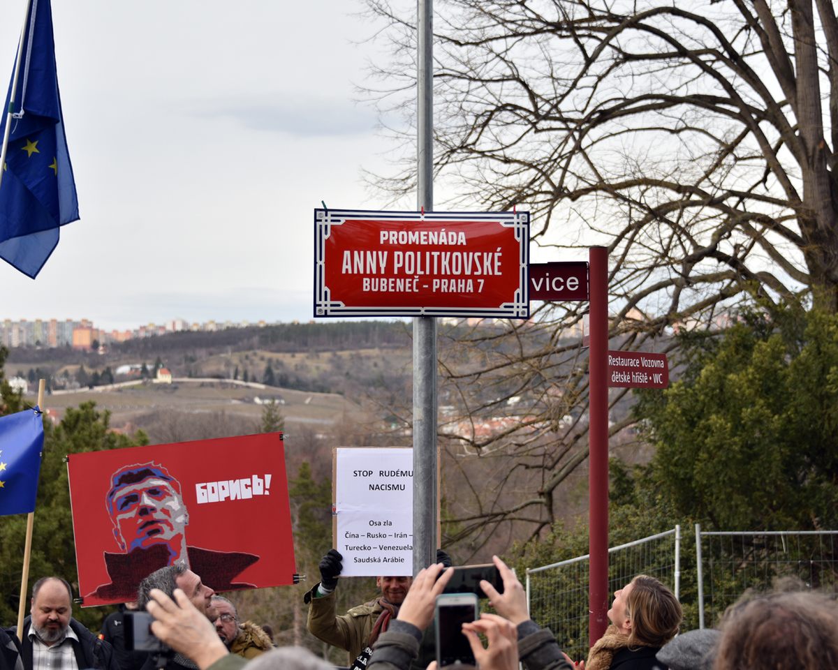 The Anna Politkovskaya promenade was inaugurated in Prague in 2020. The murdered Russian journalist is the last woman whose streets in several European countries bear the name. 