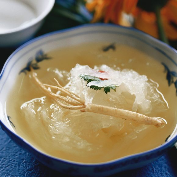 A bowl of bird's nest soup, with ladybell root.