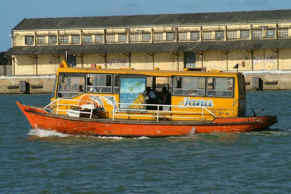 Bus-boat in Cabedelo