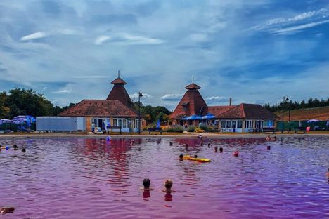 Pink Lake Pačir