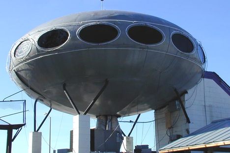 The "spaceship" on top of 2001 Odyssey in Tampa.