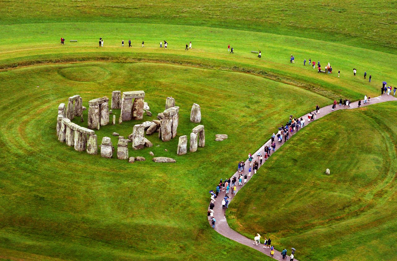Did lard help these megaliths make it to Stonehenge?