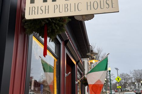 Finn's Irish Pub