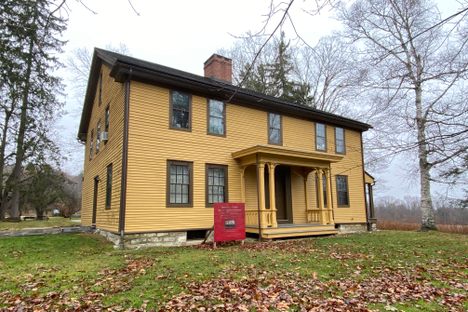  Herman Melville's Arrowhead