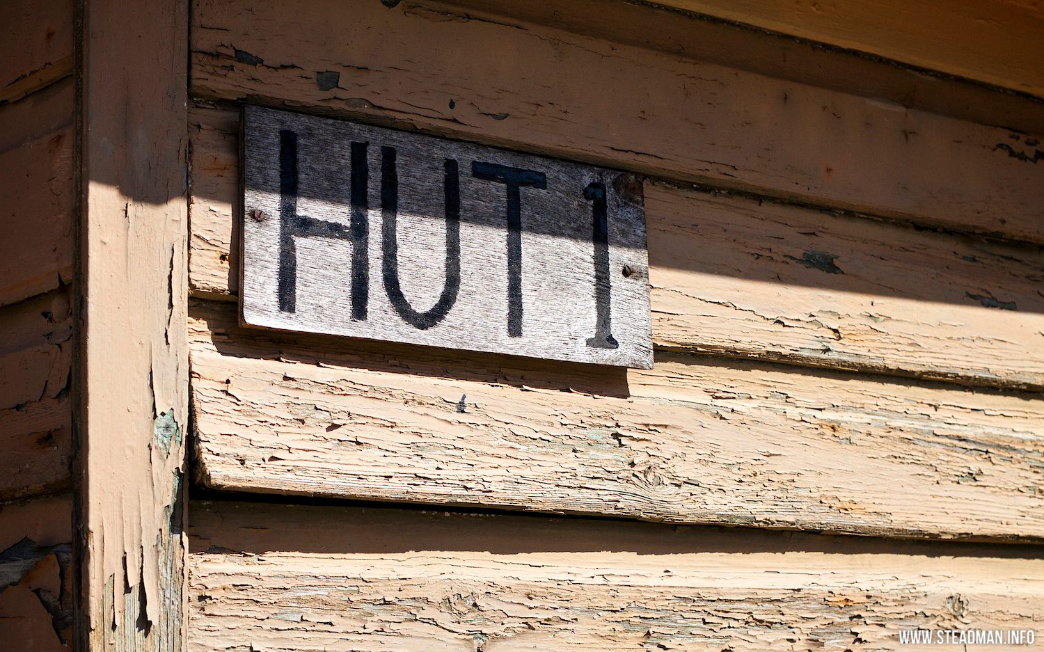 The plain Huts housed codebreakers and code-cracking machines (and one contained a tea room).