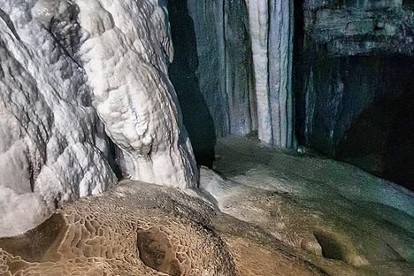 Spar Cave