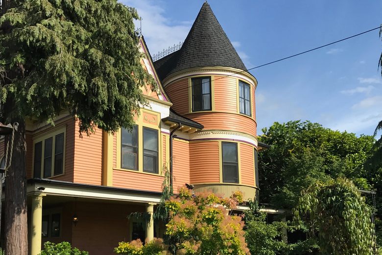 Georgetown Castle – Seattle, Washington - Atlas Obscura