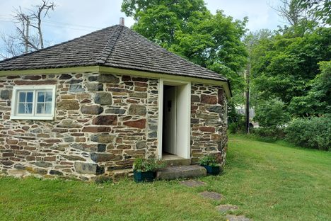 The Octagonal Schoolhouse was built with local fieldstones and its current roof of hand-hewn cedar shingles is historically accurate.