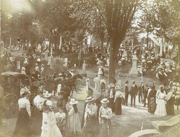 Remembering When Americans Picnicked in Cemeteries - Gastro Obscura