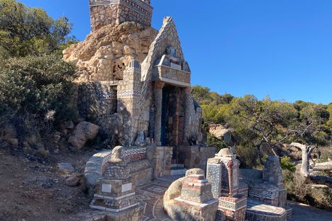 Saint Nikolaos of Vouliagmeni