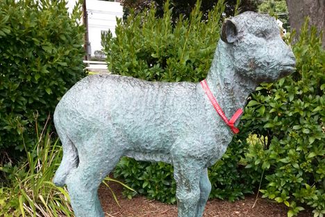 Mary Had a Little Lamb statue