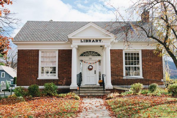Caldwell-Lake George Library