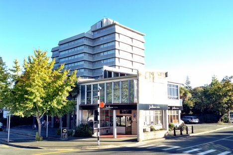 Home of The One Ring. The Jens Hansen The Ringmaker Gold & Silversmith jewelry studio workshop in Nelson, New Zealand.