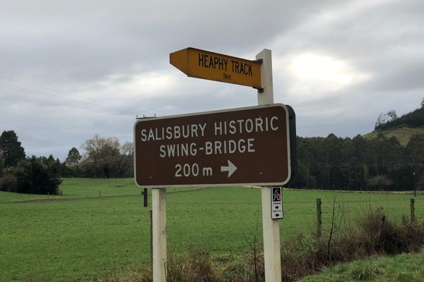 The sign directing you to the historically nonexistent swing-bridge. 