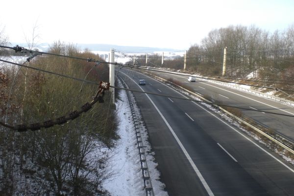 Faraday Cage over Motorway at Heusweiler
