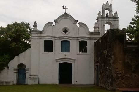Colonial facade of the church.