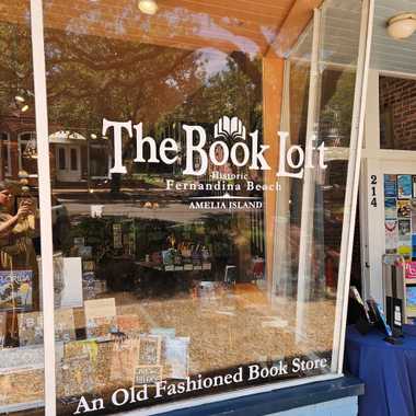 The store’s quaint, homey feel captures founder Bill Nelson’s dream of creating an “old-fashioned book store.”