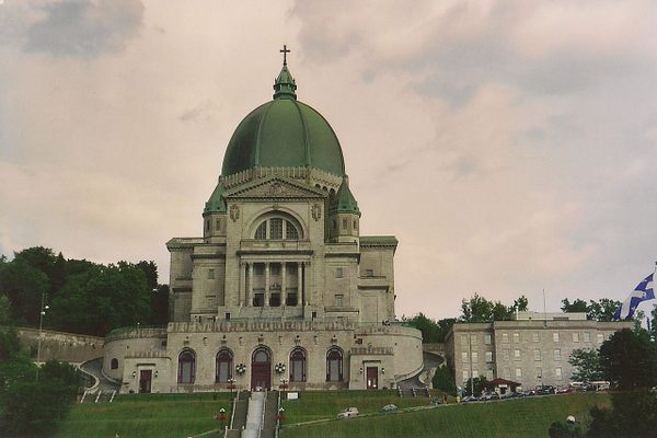 The exterior of Saint Joseph’s Oratory in Montréal, Québec (Canada).