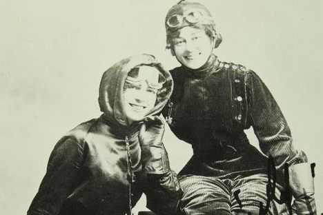 A signed photograph of Harriet Quimby and Matilde Moisant. 