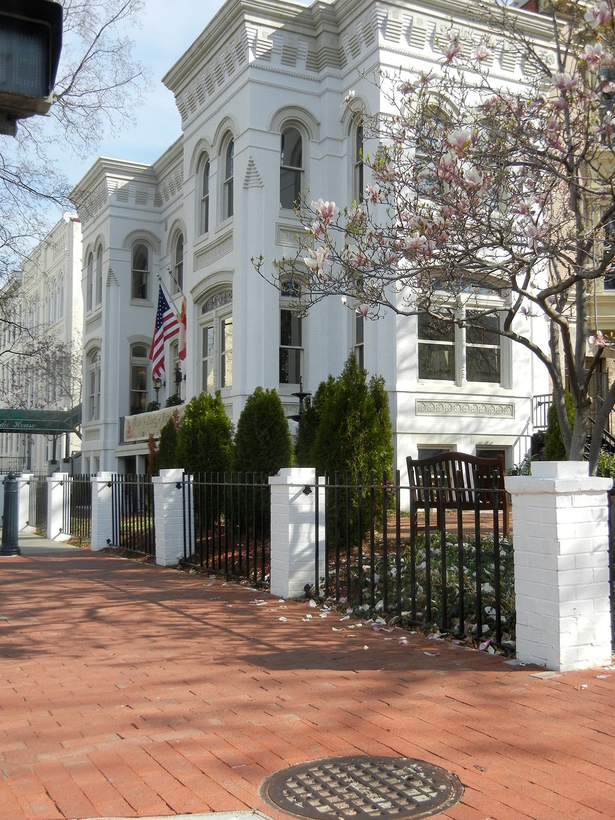 Florida House was built by Edwin Manning, an architect who worked on the Library of Congress.