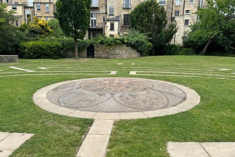 Beazer Garden Maze