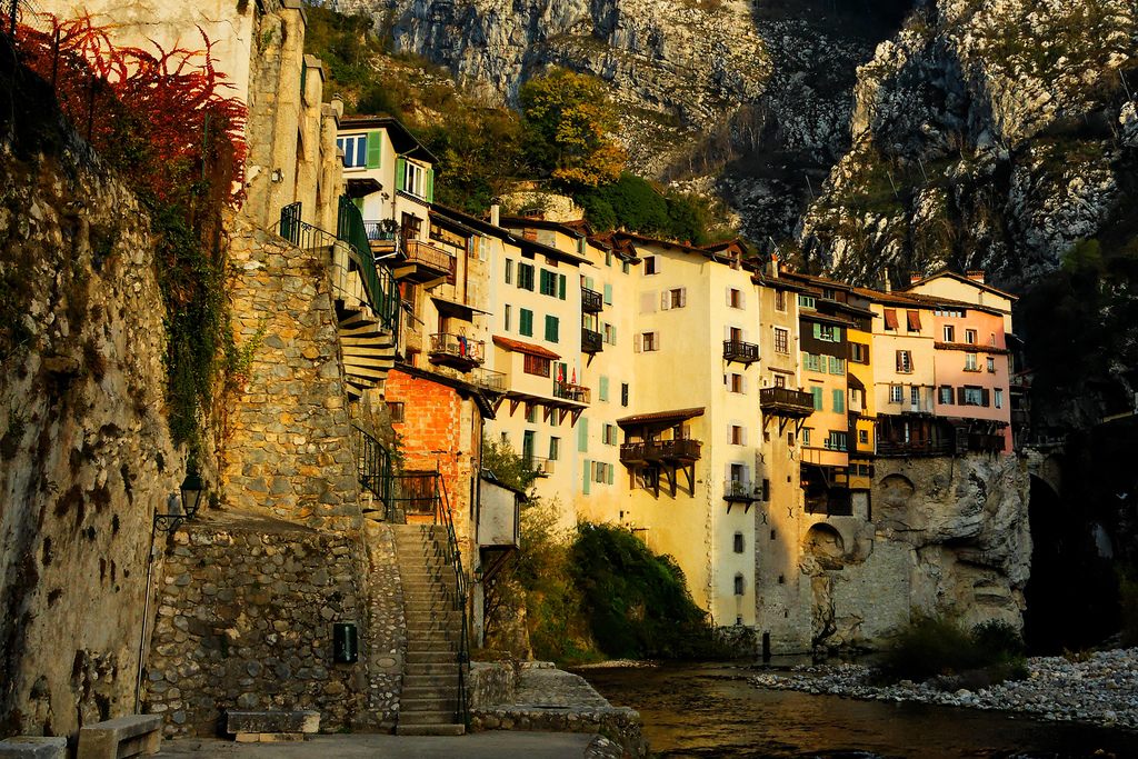 Castellfollit De La Roca: The Spanish Village Built Atop A Narrow