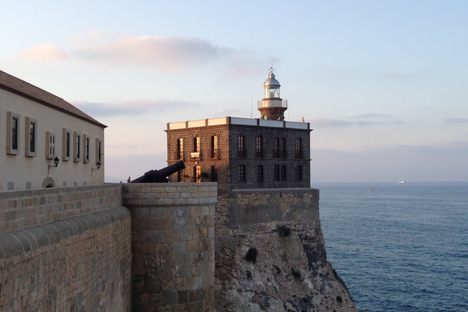 Melilla la Vieja Lighthouse
