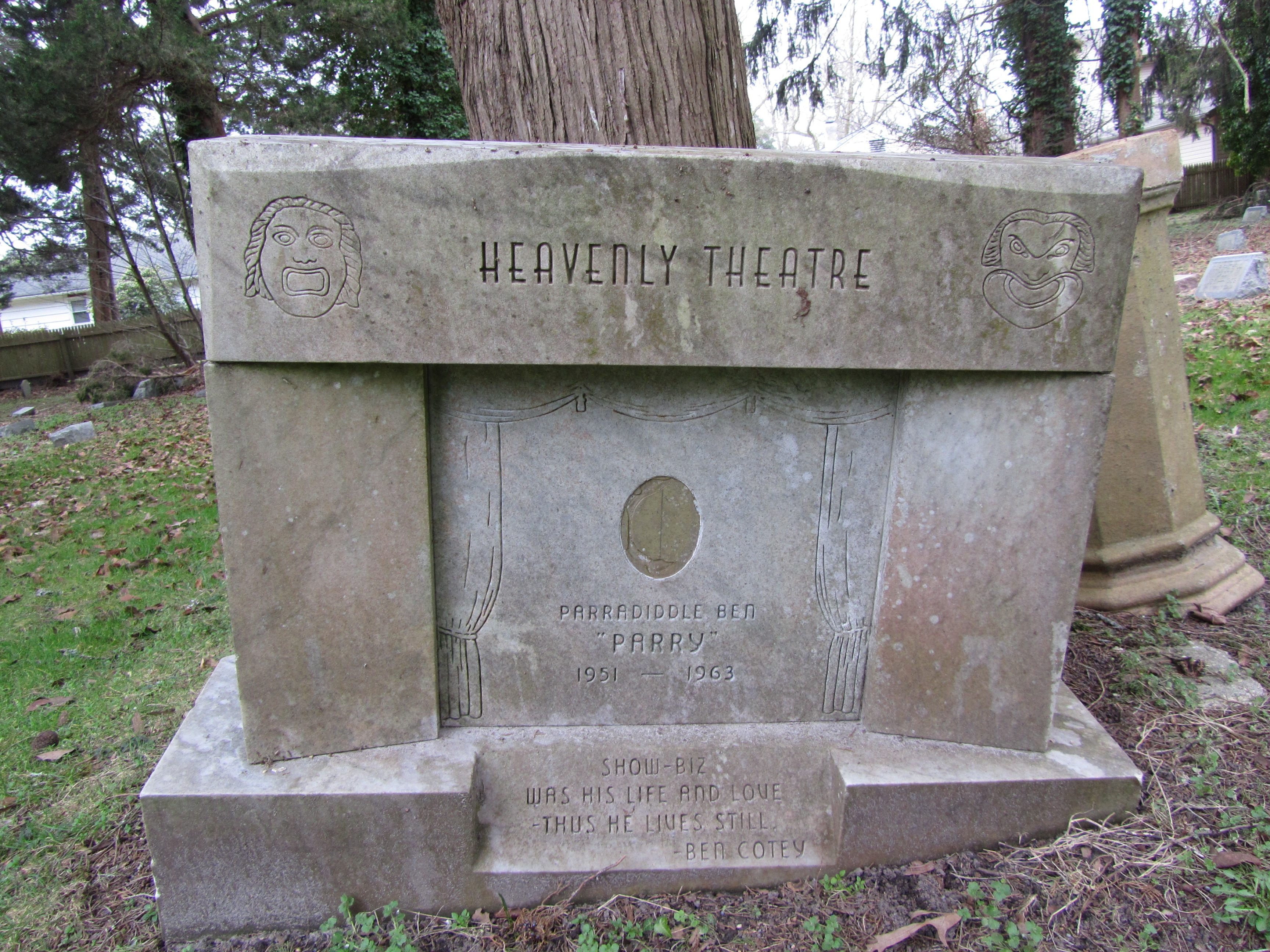 Gravestone of showbiz dog Parradiddle Ben.