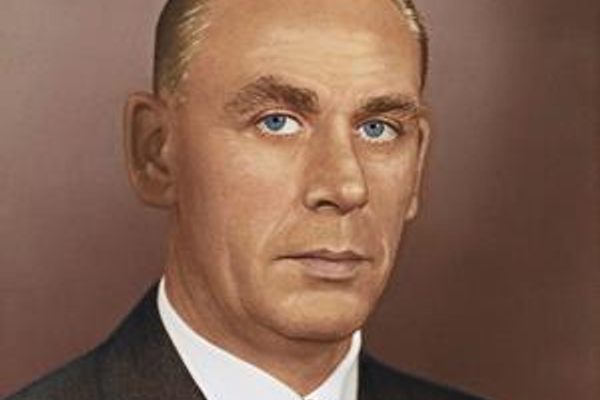 Dr. George King
