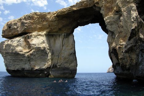 The Azure Window in its glory days.
