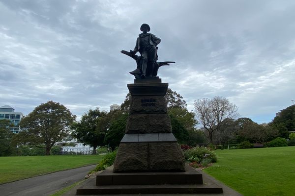 Robert Burns Statue