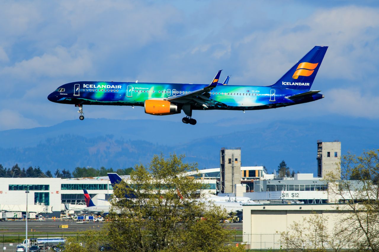Dave Honan captured this image of Icelandair's "Hekla Aurora" paint scheme, which pays homage to the northern lights. 