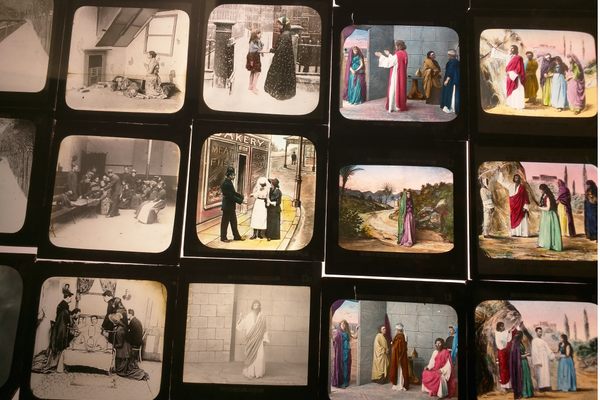Color lantern slides.