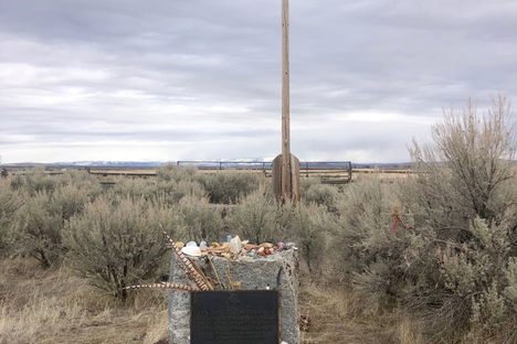 The grave of Pomp Charbonneau.
