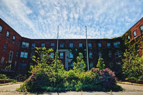Cedarcrest Hospital