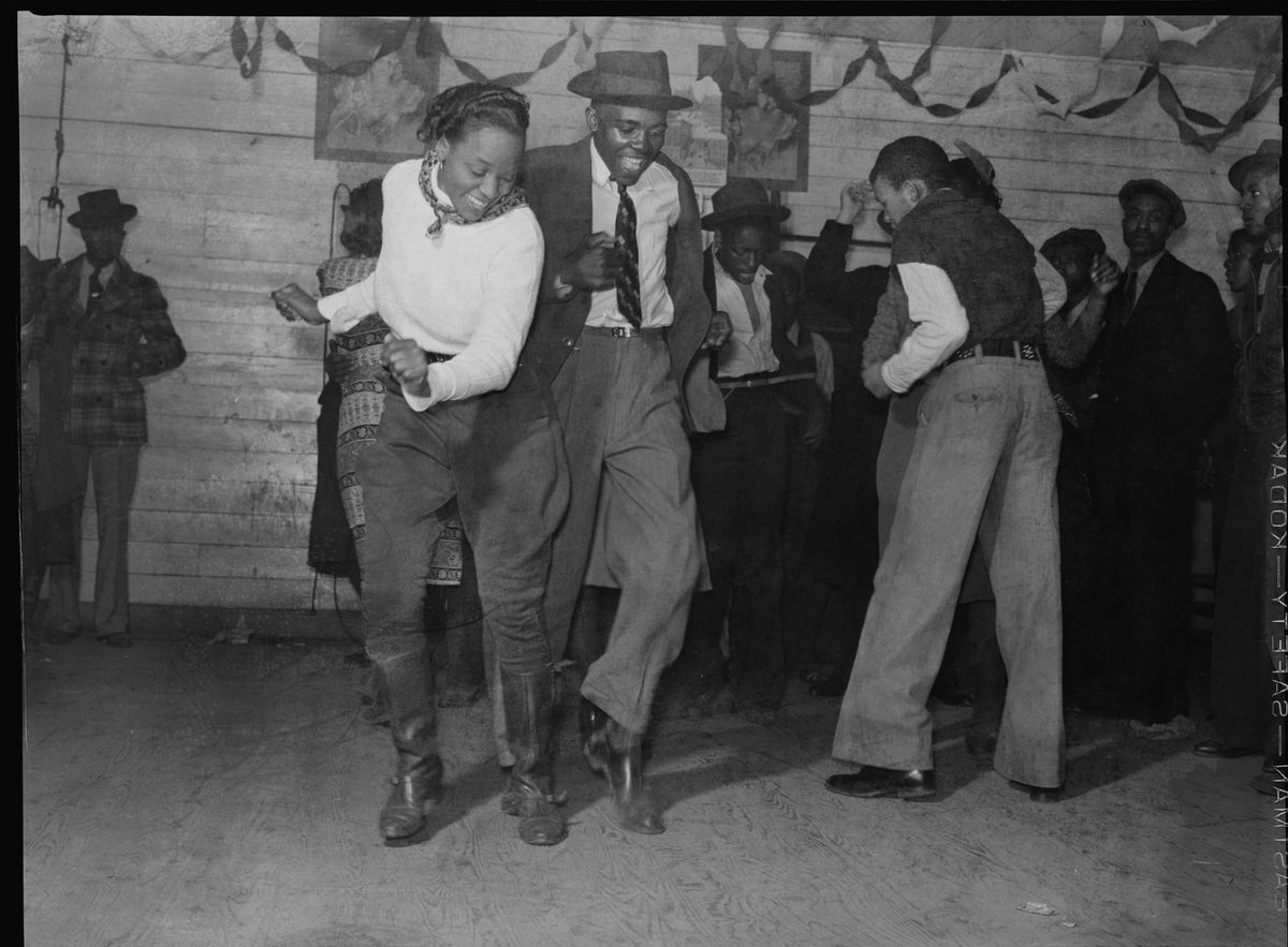 A juke joint on the circuit in Clarksdale, Mississippi, 1939.