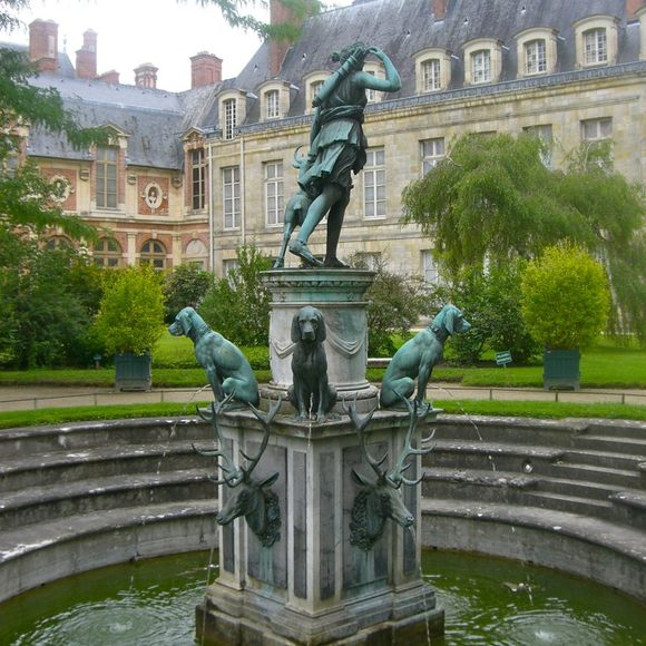 chateau de fontainebleau gardens