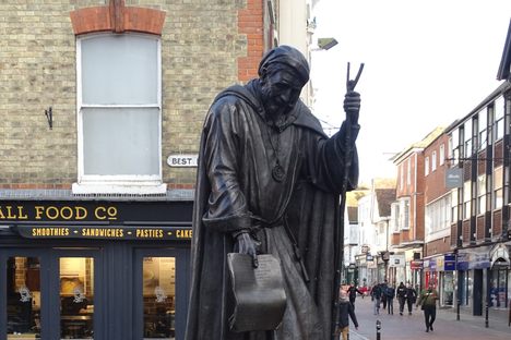 Geoffrey Chaucer Statue