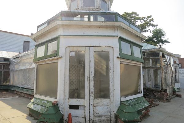 The McGovern Weir Greenhouse