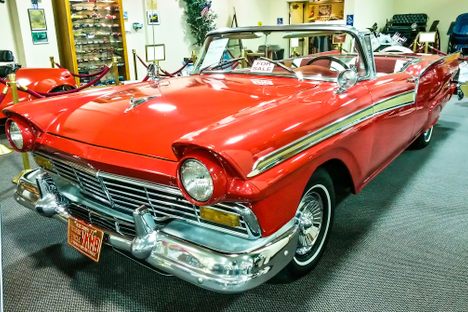 Don Laughlin's Classic Car Museum