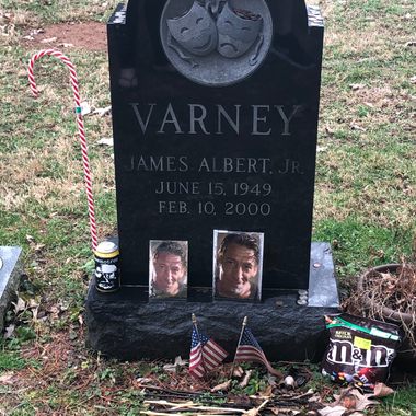 Jim Varney’s Grave